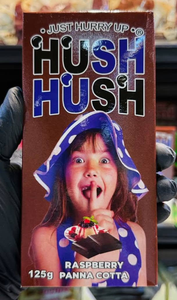 🍫 هَش هَش ألواح شكولاتة … 
تشكيلة شوكولاتة HUSH HUSH بنكهات مميزة ترضي جميع الأذواق 😋
استمتعوا بالنكهات المختلفة:
🤎 تيراميسو
☕ كابتشينو
🍓 فراولة
🍫 موس شوكولاتة
🍊 برتقال
نكهات متنوعة وطعم لذيذ يناسب كل الأوقات ✨
متوفرة في سوبر ماركت ركن البتول للتسوق المنزلي 
المحموديه حي البتول العماره الصفره
