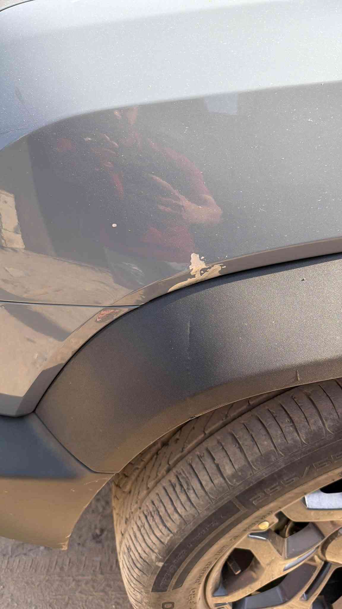 سلام عليكم
جيتور T2

لكجري 

فول مواصفات سياره جديده 

ماشية ٤٩ الف

داخل لون زيتوني حزام برتقالي 

سياره بيه بيدي ار صغير كلش موضح بالصوره 

سعر ٣٨ مليون 
سياره بعده داخل الضمان 

***********
