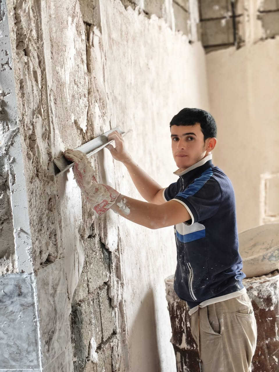 لبخ جص • من الموصل • ٥ عمال