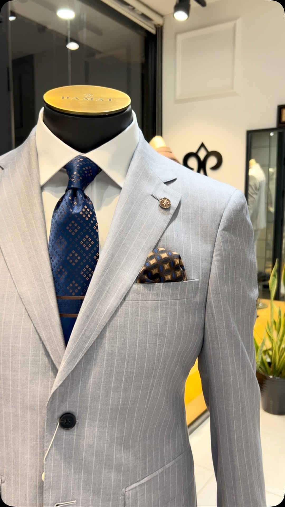 ✨ أناقة البدلة تبدأ من أزياء الصافي 👔✨
بدلات رجالية بتفاصيل راقية وخامات مميزة، متوفرة بقصّات Slim Fit وRegular Fit لتناسب مختلف الأذواق والمناسبات.
📏 القياسات متوفرة من 46 إلى 58
📍 أزياء الصافي – النجف الأشرف، شارع الجنسية
📞 للحجز والاستفسار: ***********
🚚 يوجد توصيل إلى كافة محافظات العراق
أزياء الصافي… عنوان الأناقة والفخامة ✨
#أزياء_الصافي #النجف #النجف_الأشرف #بدلات_رجالية #بدلات_رجال بدلات_رسمية بدلات_شبابية ملابس_رجالية أناقة_رجالية موضة_رجالية سليم_فت ريگولر_فت SlimFit RegularFit نجف العراق توصيل_لكافة_المحافظات شارع_الجنسية بدلات_العراق أزياء_رجالية
