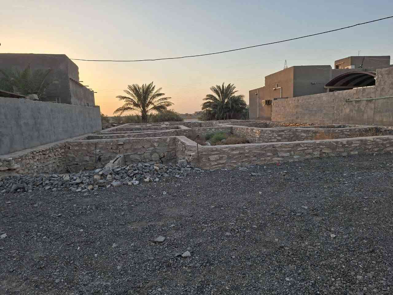 إعلان ………..٦٠٠
للبيع قطعة زراعية 

يوجد فيها بناء أساس حجر خريطة بيت كاملة

مساحة ٦٠٠م شارع خاص بالقطعة حصرآ وقرار كامل تبليط 

واجها ١٥م ونزال ٤٠م تبعد عن الشارع العام ٧٠م فقط

موقع تجاري وأستراتيجي

العنوان خلف معلق قطار ال معالي طريق مصفى النفط 

على شارع عام السايدين 

وجميع الخدمات متوفرة 

السعر الكلي 45 مليون

للاستفسار أتصال على الرقم

***********
