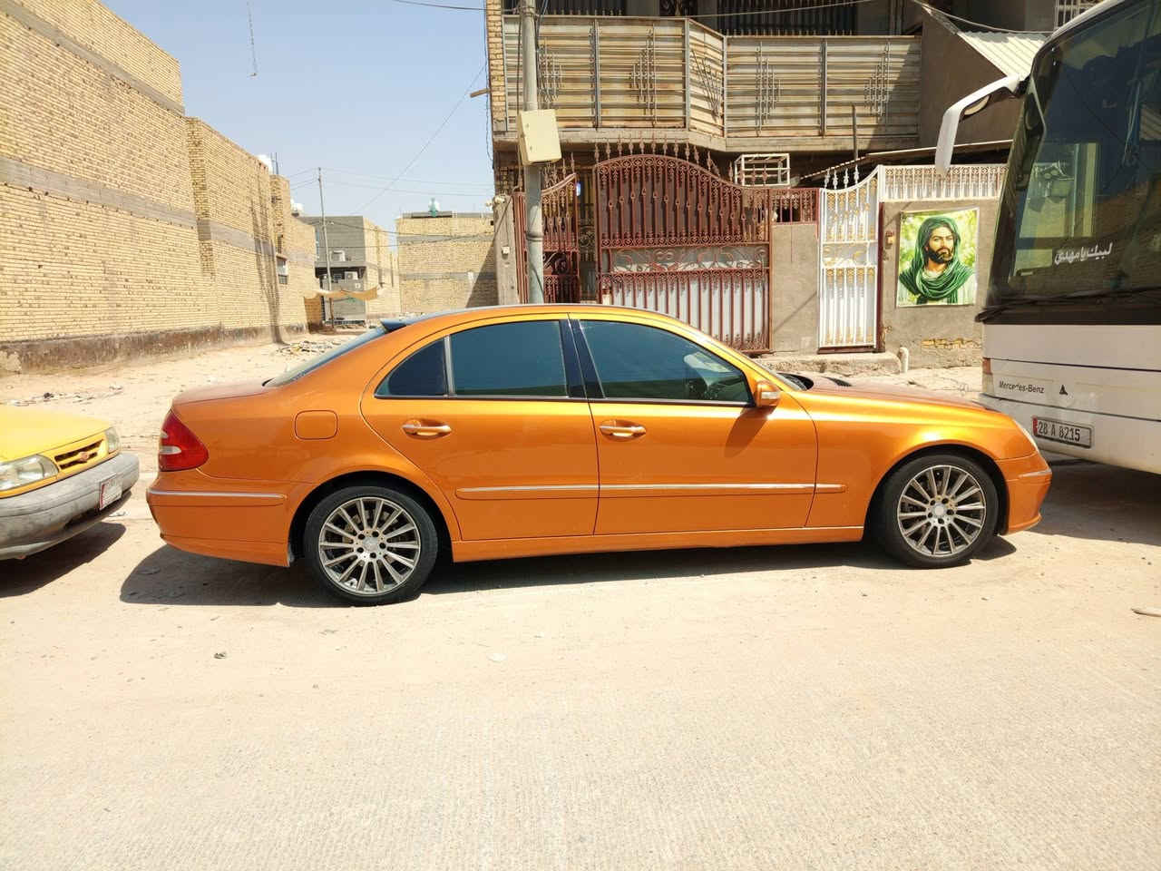مراوس مارسدس 211 موديل 2006 رقم سليمانيه دولي جديد هزه تنتهي بشهر7 /  2027 سياره فول مواصفات عده البنورامه ماكهه ديوانيه مكفوله من اضربه مصبوغه حزام تغير لون قماره اسود بلا مكينه جديده صدرهه 65 بل ميه دواخلهه جديده بيهه اي بي اس مشتغل الكلوب مكانهه ديوانيه سعرهه 115 مراوس فقط ***********
