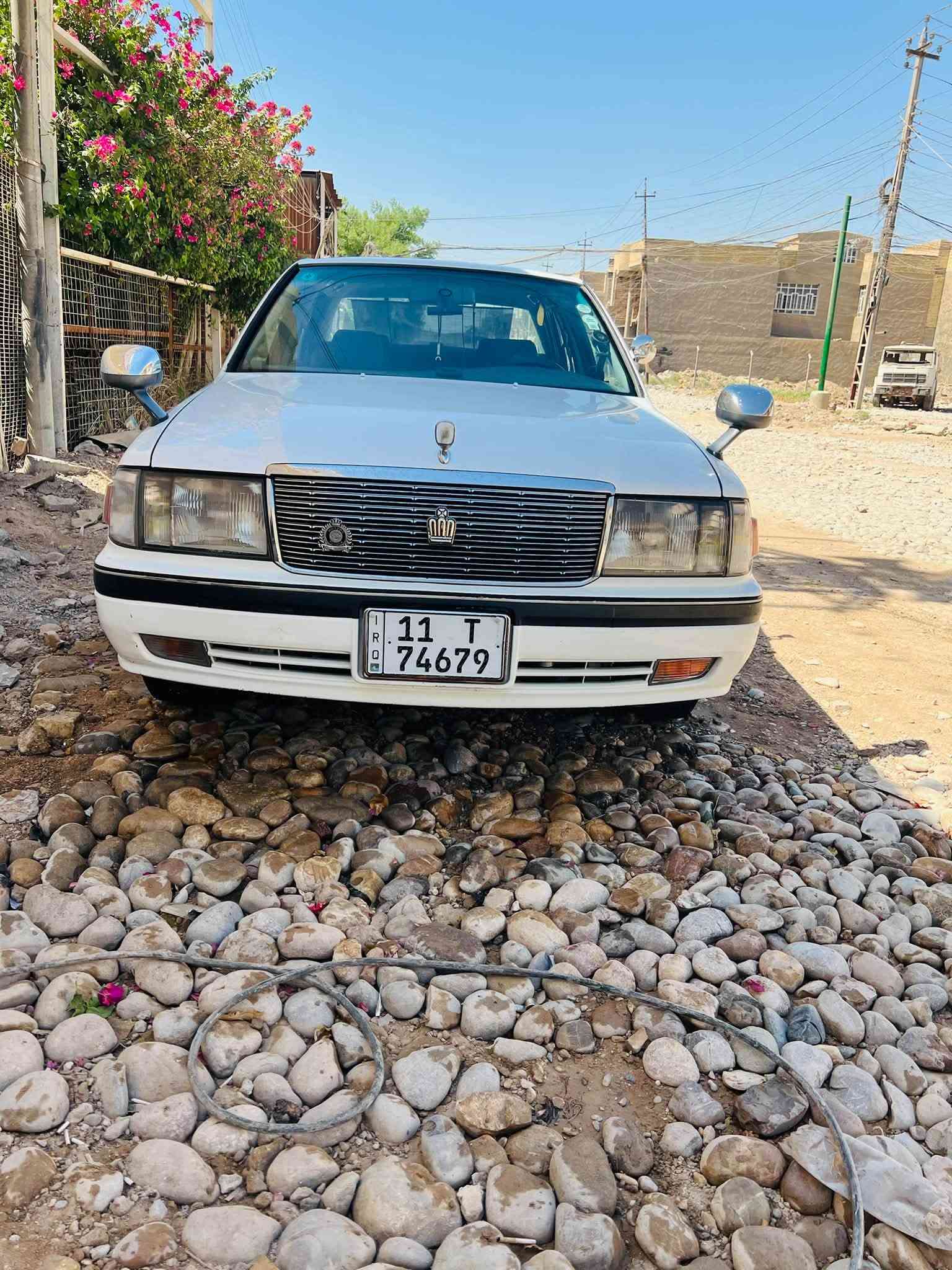 راس الثور تكم بتره
مديل 1996

 تدفى تبريدجديد مال ملكه نضام فلتر

تخم تاير جديد اكسن 3 قطع

دواخل جديده كله عازل حراري 

اعده تحويره من جديد 

مكينه ونجي كير اوتو 

كهرباياته كله شغاله 

شاشه كاربلي 

رقم بغداد 

السعر 85 وبيه مجال 

المكان بغداد حي البتول 

الرقم ***********
