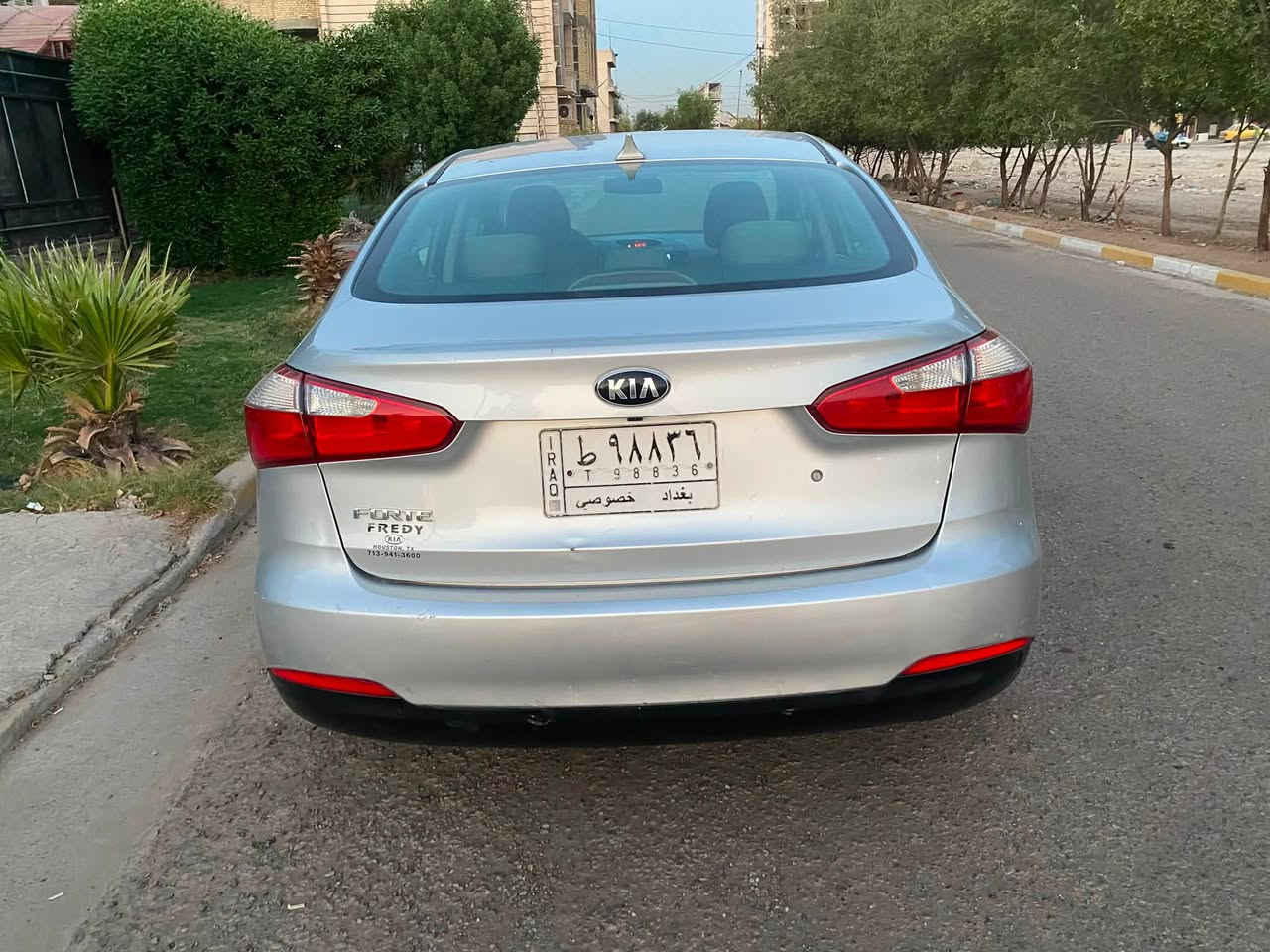 السلام عليكم
كيا فورتي نص مواصفات بدون سلايد 
٢٠١٥ 
رقم بغداد 
ماشيه ١٣٠ ميل 
حادثها من امريكا حريق بلمكينه والصور موجودة 
وهنا طخات بسيطه وصبغتها صفحه وجاملغ خلفي 
بدون دواخل 
بدون شاصي 
بدون تكم 

اقره المعلومات كلها يله تتصل 
فقط وتساب ممتوفر على الفيس 
مكينه وكير وتبريد وصدر وكهربائيات ١/١ مابيها كلشي نقص 
السعر : ٨٥ ورقة 
بالعراقي ١٣ مليون

مكان السيارة الغزالية خدمي الكفائات 

عجبك اتصل وبيك خير وتدلل 
*********** 
ابو عبدالله
