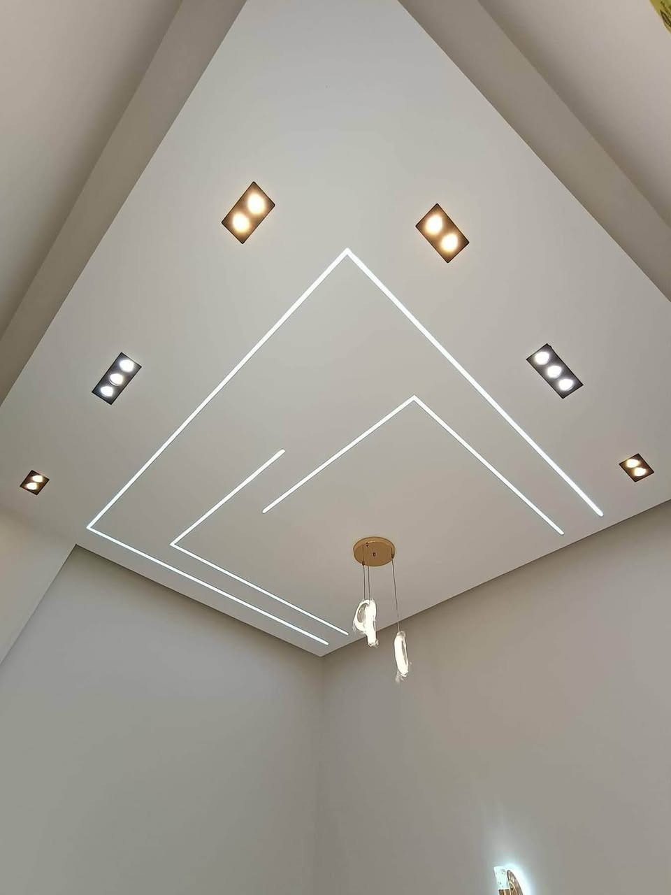 ديكورات داخلية وخارجية في بغداد ✨👏
نحوّل أفكارك إلى واقع بلمسة عصرية وفخمة 🏠🔥

🔹 تصميم وتنفيذ الديكورات الداخلية

🔹 واجهات وديكورات خارجية

🔹 جبسن بورد وأسقف ديكورية

🔹 بدائل الخشب والرخام

🔹 شلالات وديكورات حدائق

🔹 تشطيبات ولمسات فخمة حسب ذوقك

📐 📉تصميم احترافي + تنفيذ متقن + أسعار مناسبة‼️

📍 خدمة داخل بغداد وجميع مناطقها

📞 للتواصل والاستفسار:(***********)

(***********)

خلي بيتك يحچي عن ذوقك… وإحنا نكمل 

الباقي 🤍✨

وهاذا بعض نماذج من عملنا  👨‍🎨❣️
