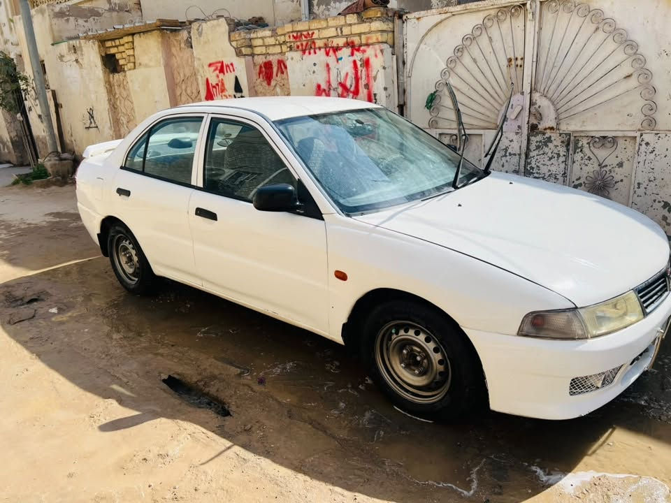 السلام عليكم لانسر موديل 2001 مكينه 1600 كير مكينه كفاله حداديه ٦٠ بل ١٠٠ تبريد ثلج تدفئه شغاله كهربائيات كلهن شغالات مصبوغه حزام جماليه رقم بغداد مداور ثاني يوم للاستفسار واتساب *********** مكانها ديوانيه
