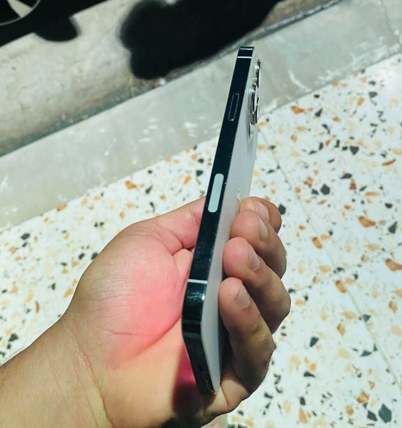 آيفون 13 برو ماكس • ٢٥٦ • كامرة ٠٫٥ معطلة