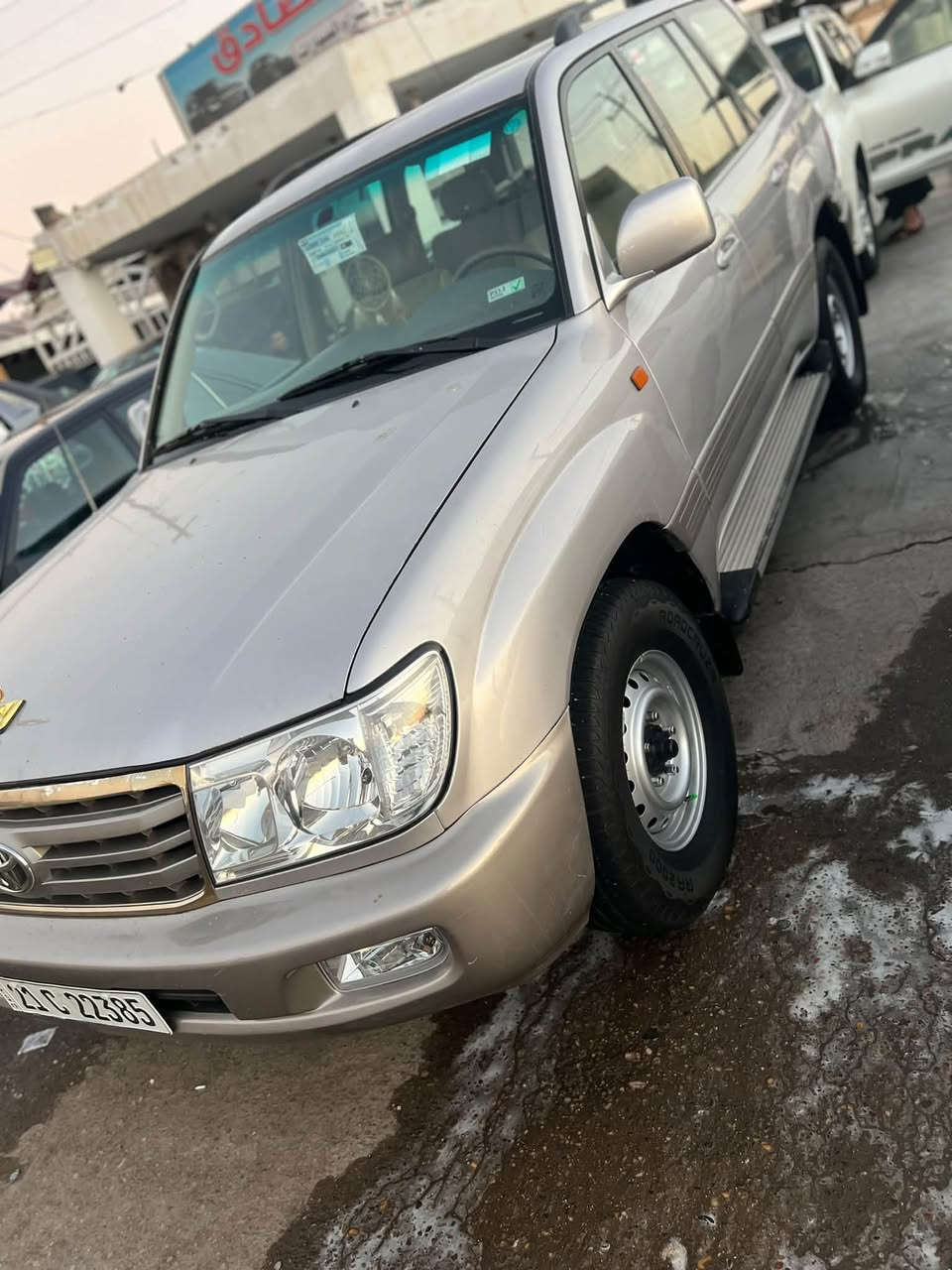 يالله السلام عليكم لاندكروزر 2005 اصل تلث قطع تبريد كير اوتو ماتيك مكينه V6 دواخل بيجي بيها الجاملغ والبنيد ومسيتين وي الباب سياره كشرتها حلوه السعر ب160 وبيها مجال قليل يرهم بيع او مراوس ***********
