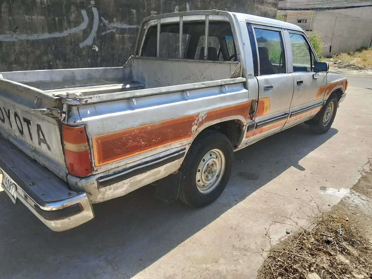 مكلف بل نشر
تيوتا موديل 88 رقم نينوئ انكليزي سنويا جديده شرط تحويل محرك كير اكسن شرط شاصي شرط صبغ عام سياره يعوزها ترتيب سعرها 44 وبيها مجال مكان سياره موصل حي سماح***********7517782665
