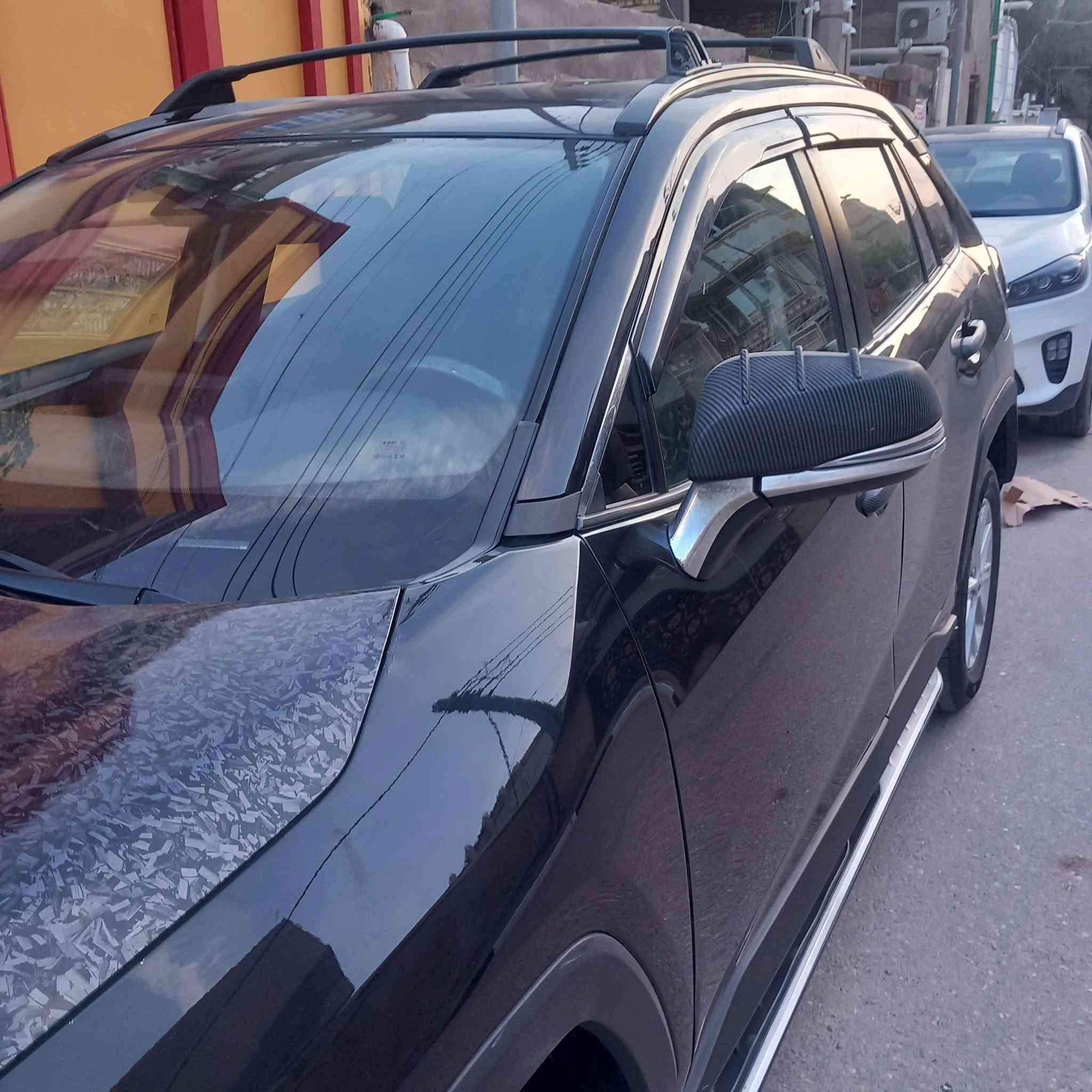 السلام عليكم من رخصت الادمن سياره راف فور موديل ١٩ وارد أمريكي حادثهة بنيد وجاملغ والباقي كفالة عامه مكينه كير كفاله تبريد ثلج رقم انكليزي سنوية ل٣٠ السعر ١٦٥ بيع مستعجل مكاني البصره رقم الهاتف ***********السياره احلى من الصور
