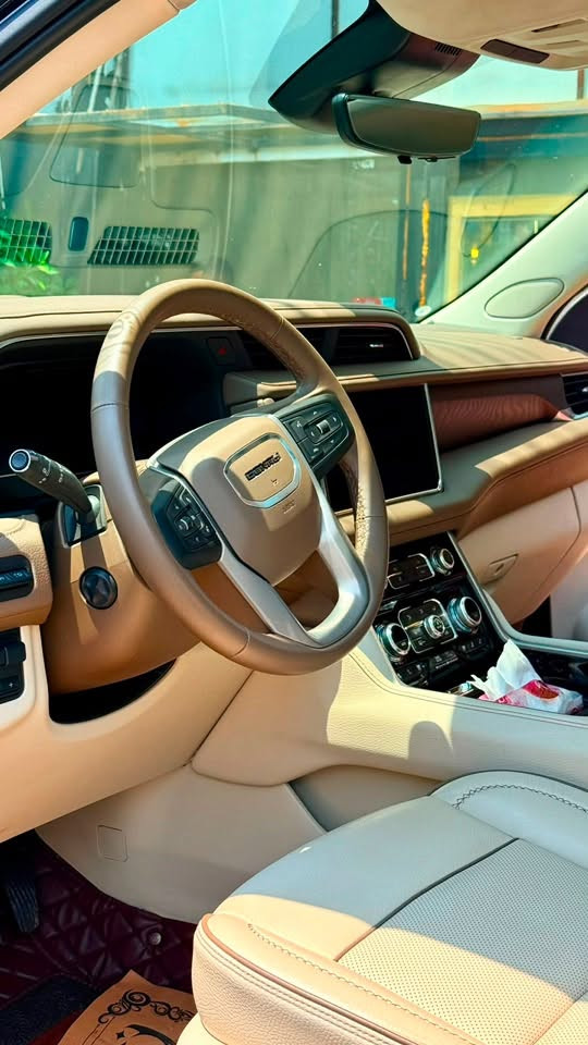 🚨 للبيع GMC Yukon Denali 2024 🚨
✨ الموديل: 2024
🛣️ الممشى: 35,000 كم فقط
💎 الحالة: نظيفة جداً
🛡️ حماية كاملة بقيمة 3,500$ مع ضمان 10 سنوات PPF
🔧 فحص: السيارة جاهزة للفحص، المكينة والكير والصبغ
🏢 وكالة: منصور

✅ سيارة نظيفة جداً ومعتنى بها
📞 للاستفسار والتواصل:
***********
