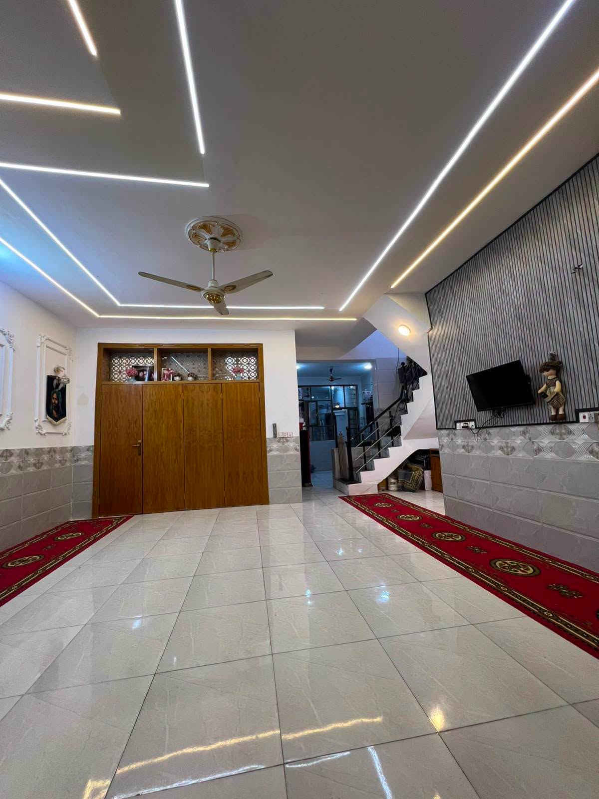 #بيت_150مربعه***********
#مكتب_التساهل_للعقار
#بيت_طابو_زراعي_سند25
السعر58 مليون وبي مجال 
بناء حديث 
عرض الشارع20متر
بناء ممتاز جدا 
بناء طابوق اساس وسقف صب كونكريت
 عنوان لبيت النجف بشارع المطار الصب
#مقابل__قرية_الغدير_مباشر 
#يحتوي #لبيت_على+_2غرفه+صاله +ستغبال +مطبخ +صحيات بلداخل +وصحيات بلخارج 
***********وتساب
