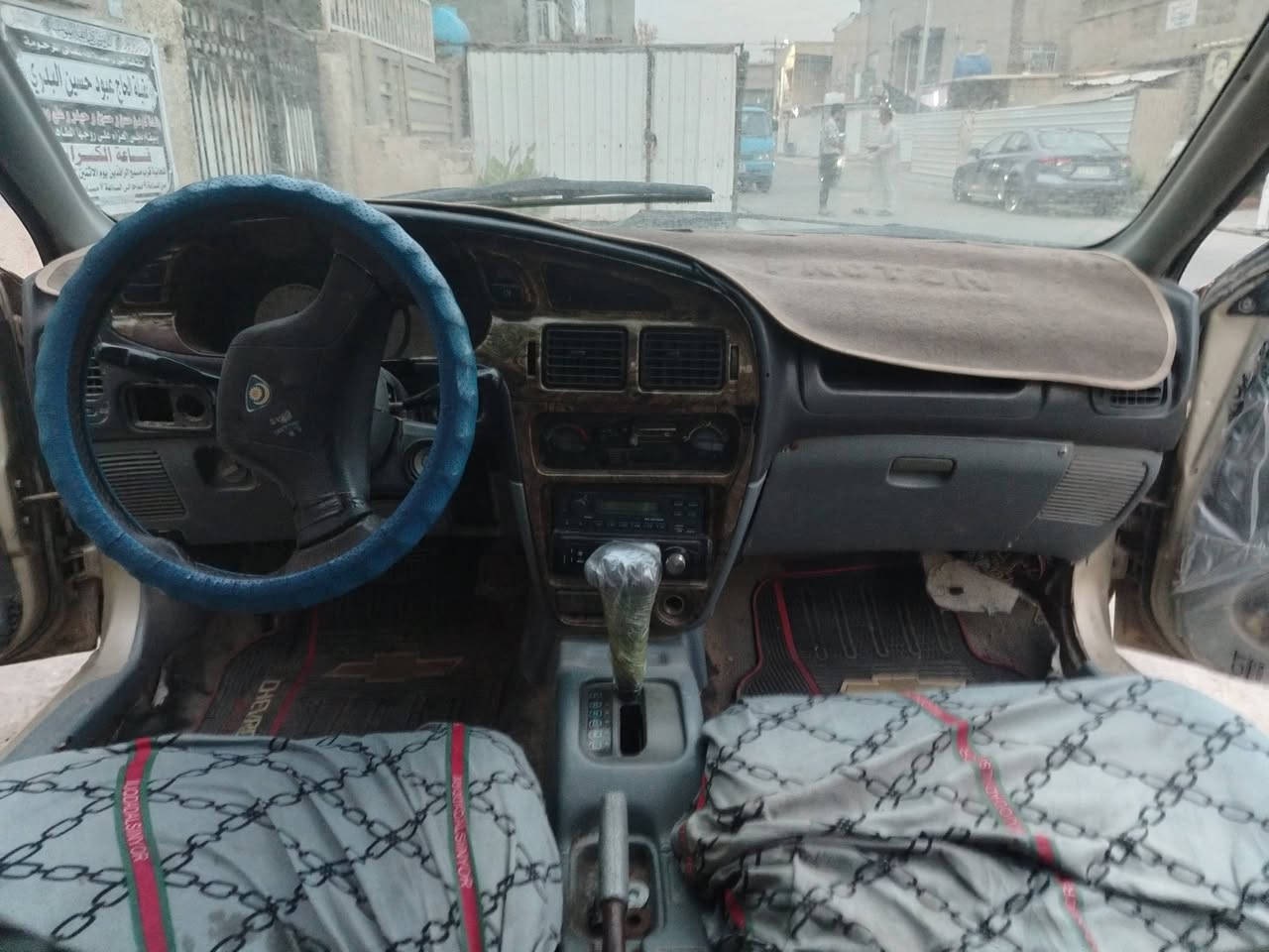 اوتماتيك • ٢٠٠١ • دواخل نظيفة