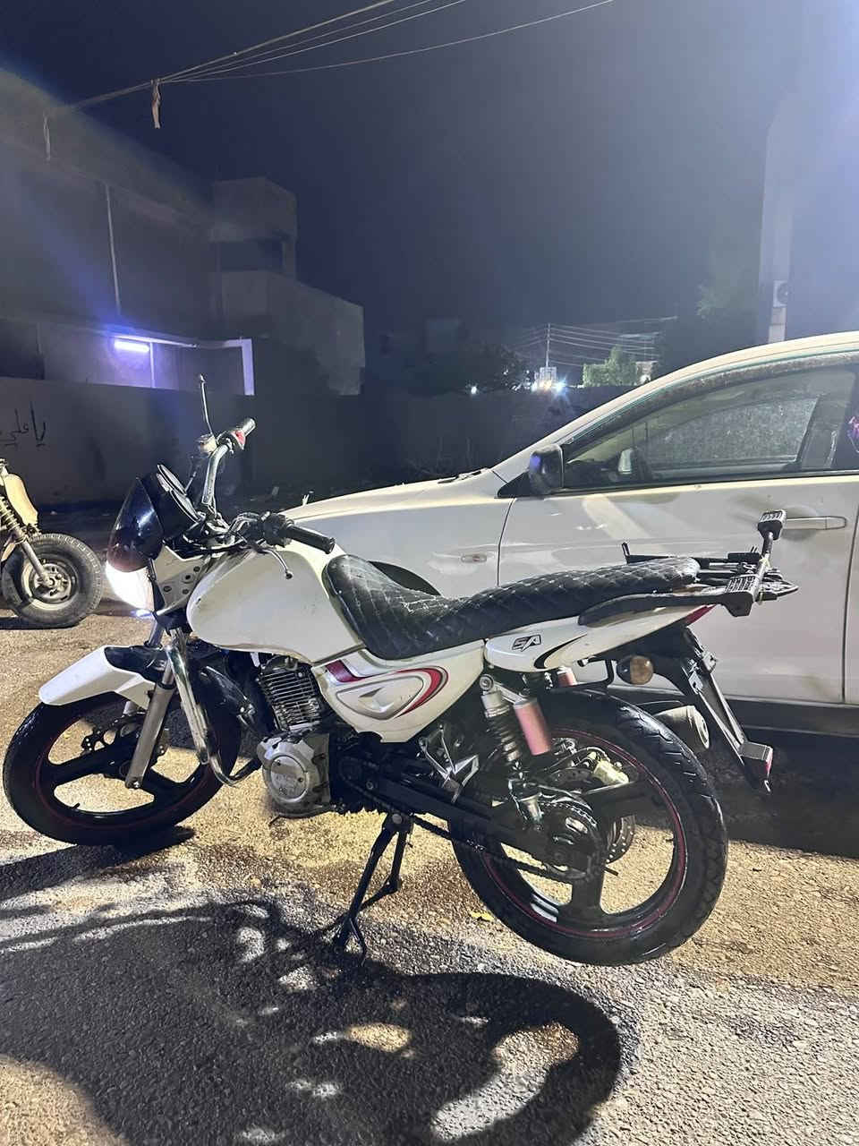 ماطور سنكي موديل 18
محرك مفتوح مجفت اليوم كمل 
شغل مضبوط 
سلف نقص هندر 
ويشتغل سلف 
باتردي جديد يردله ترتيبات 
السعر 550 وبي مجال حق جيه
الرقم ***********
