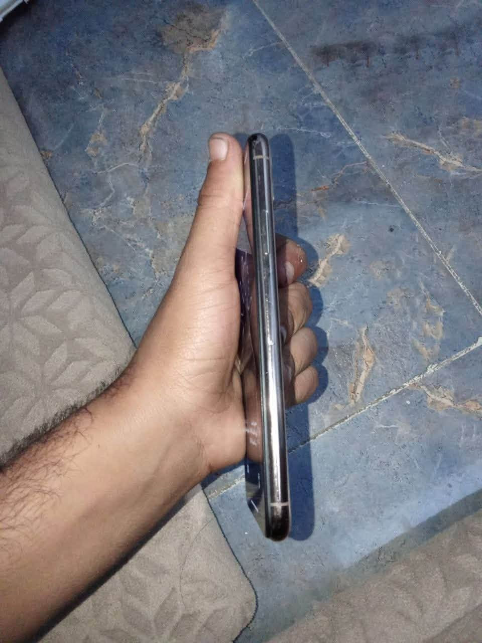 آيفون 11 برو ماكس • ٢٥٦ • بطارية ١٠٠