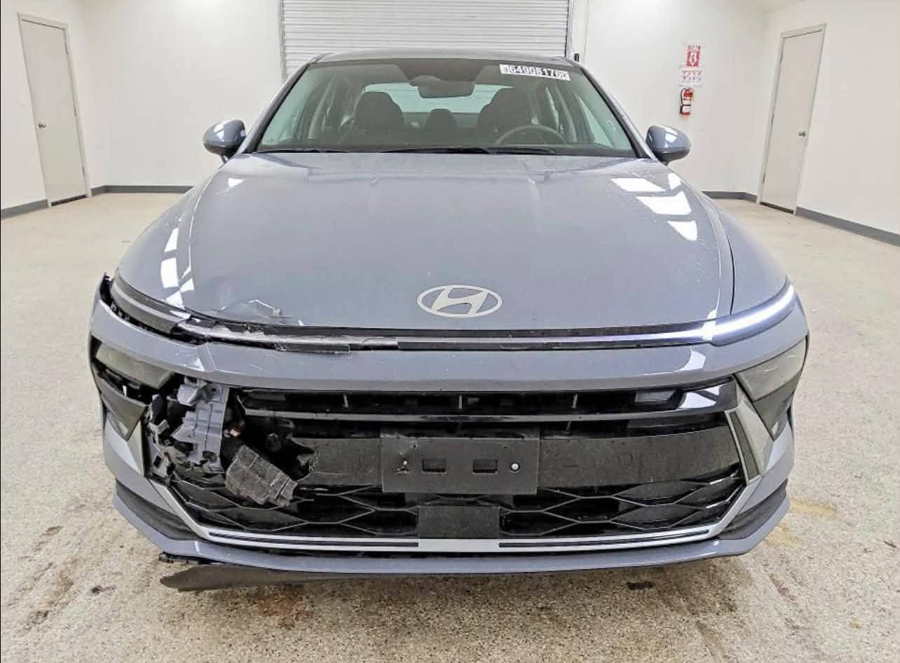(((مكتب اسديرة لتجارة السيارات)))
📆تاريخ المزاد 21/9/2026

نوع السيارة:  Hyundai Sonata Hybrid Blue 2026
الضرر موضح في الصورة

السعر يحدد في المزاد

للاستيراد يرجى التفضل بزيارة المكتب 

📍موقع المكتب: اسديرة طق طق قرب مول انيس 

للاستفسار :
***********
اهلاً وسهلاً بكم ونشكر ثقتكم بنا💙

نص مكتوب في الصور:
- 65490817X
