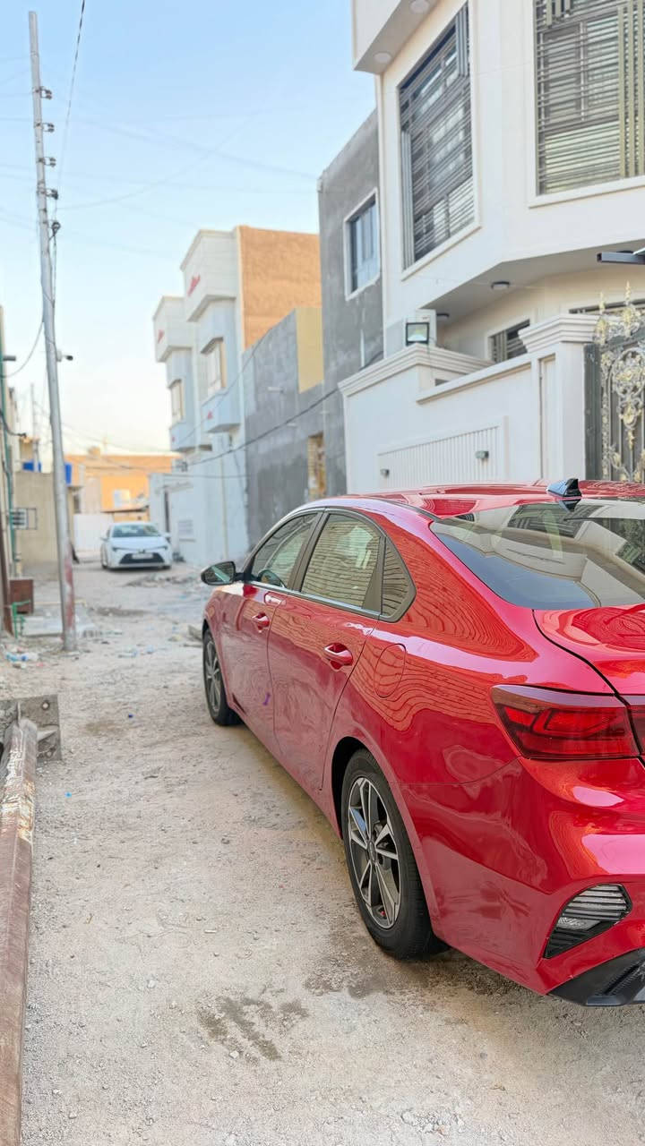 يالله سلام عليكم كيا فورتي مديل 2023 سياره جديده وجاهزه تبريد حداده تخم تاير. عدسات زنون اصلي. دوشمه. ارضيه جلد 
ماشيه 48 الف … سيارة حادثه تبديل بنيد. وبارد باب خلي مع  بارد بصيط كد شبر.  فقط  السعر 127 . مكاني البصره دور النفط. *********** البصرة, العراق
