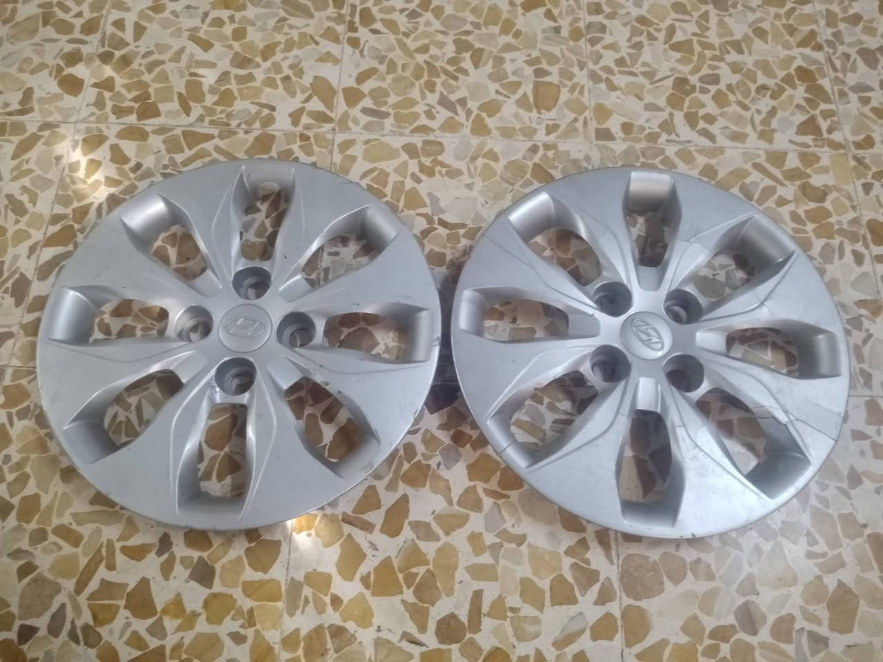 كبات اكسنت • مضلع • دبدوب