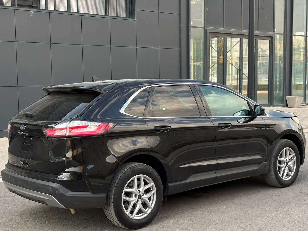 فورد أيدج 2024
مواصفات SEL AWD : عداد المسافه 46,000 ميل 

السياره صندوق و البنيد صبغ بدون قطرة
دواخل مابيها شواصي و لغود مكفول 
بدون ارباك ولا ارباك طاك كله بلادي 
سيت راديتر و تبريد و غاز بلادي 
بدون بارد و رصعات و شخوط السياره كلش جديده
كير و محرك وحجر بيئه و رادارات و كهربائيات بشرط
كاتي السياره يترقم شمالي مكان السياره سليمانيه

واتساب : ***********
