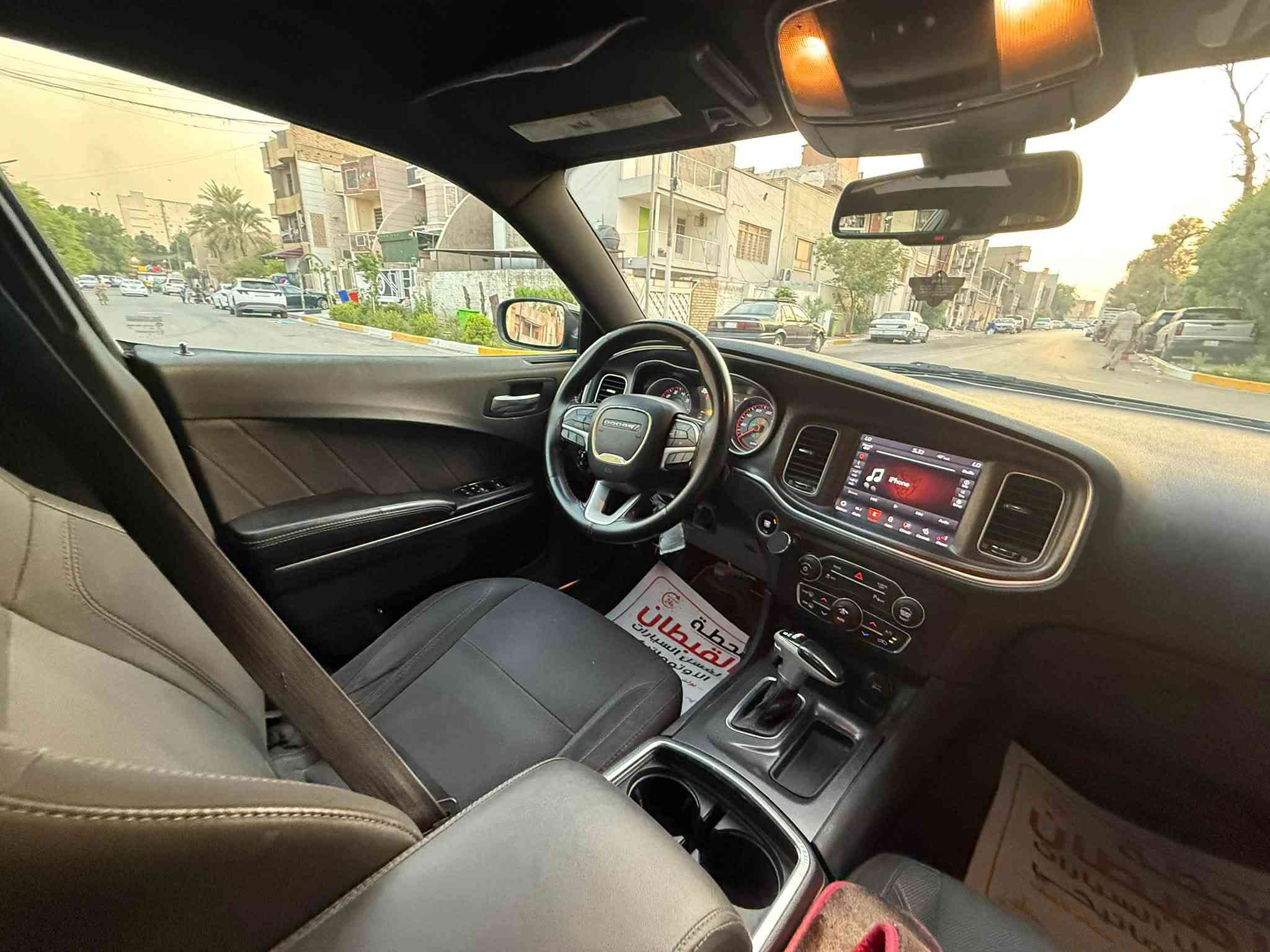 السلام عليكم اللبيع أو مراوس حسب القناعه
جارجر 18  بدون يرباك  كل نقص مابيهه كامله 

حادثه موجود بالصور وبيهه بالعراق صبغ بدون دواخل شخوص اعتبرهه حزام والسياره مو حزام عنوان بغداد الوزيريه 

***********
