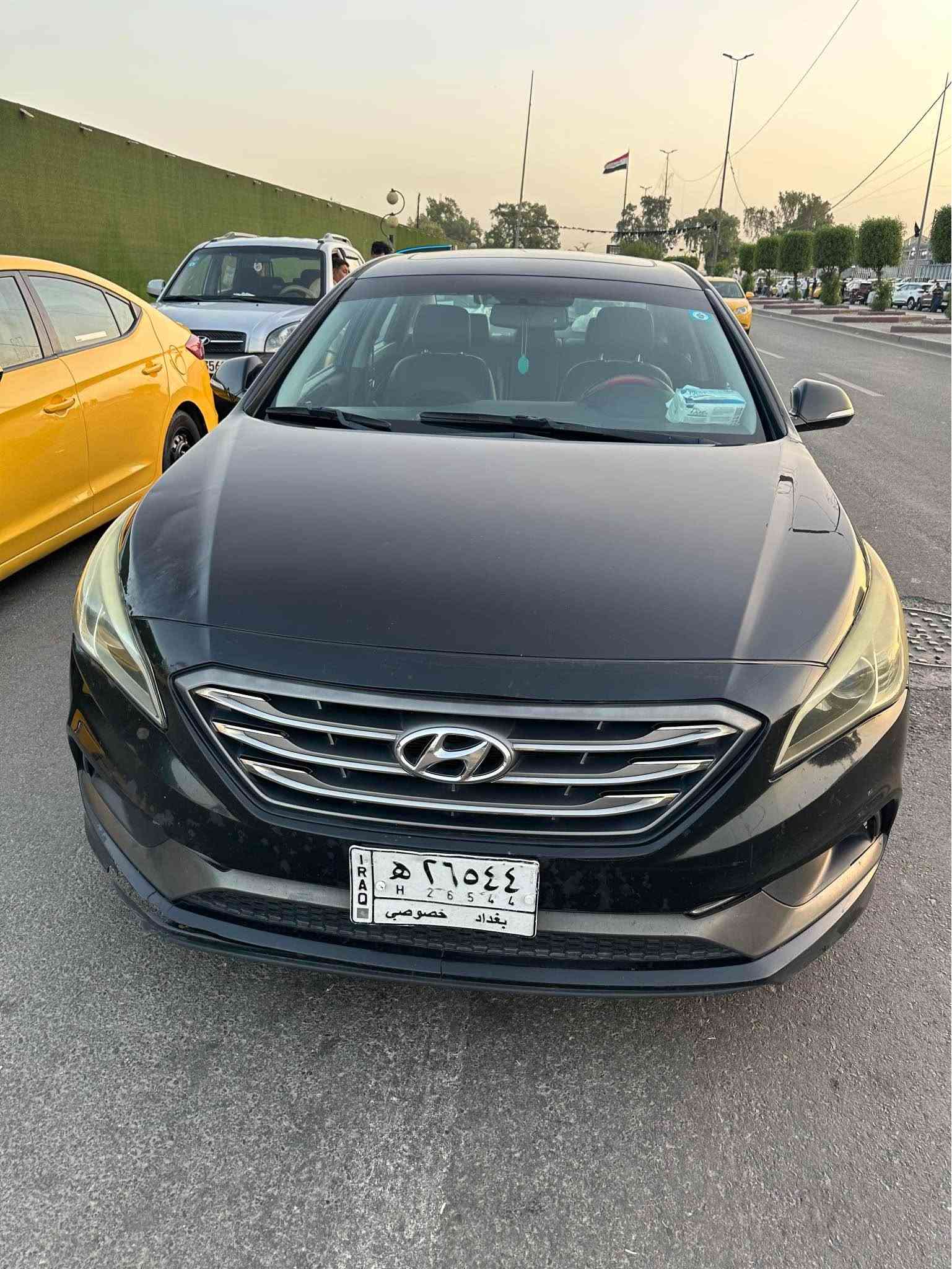 سوناتا 2017 امريكي 
محرك 2400
مابيه ضربة گلين 
المكان بغداد. مامتواجد بالنت اتصال
📞 *********** بغداد, العراق
