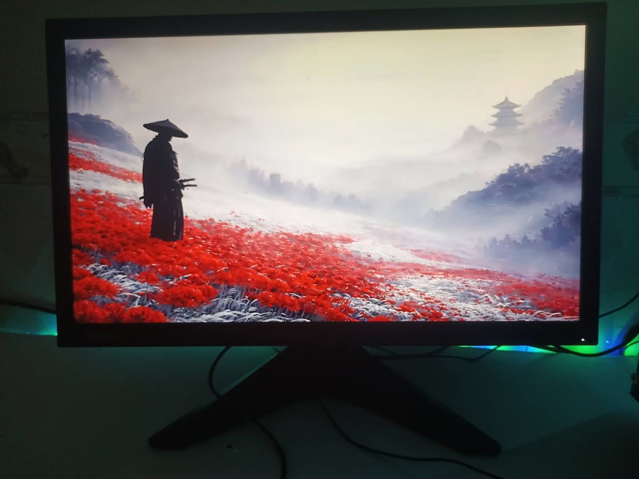 البيع سعر 100الف وبيه مجال شاشه Lenovo G24-10
حجم الشاشة: 23.6 بوصة 
.الدقة: 1920 × 1080 
نوع اللوحة: TN 
معدل التحديث: 144 هرتز لألعاب فائقة السلاسة
 الاستجابة: 1 ملي ثانية 
.السطوع المستهدف: 300شمعه

(هناك خدوش خفيفه)  
 التوصل ***********
