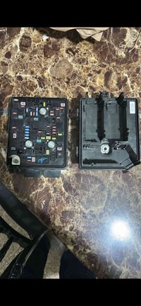 قاعدة فيوزات للبيع تراكس 24 و25 250 دولار رقه الهاتف 07717707728