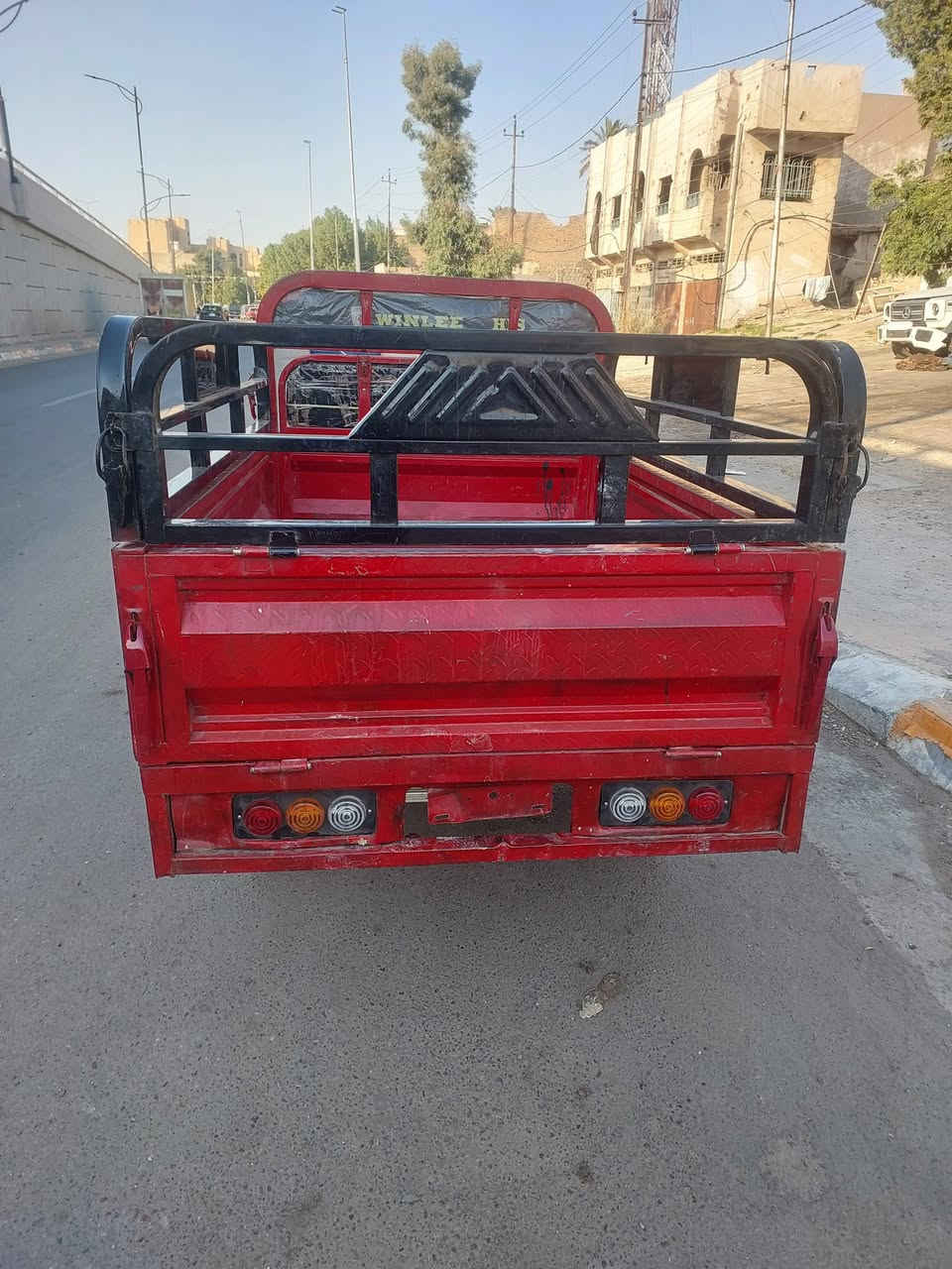 للبيع الحجم الكبير مابيه اي نقص جاهزه مثل ما موضح بل فيديو موديل 2025 بطاريات مصطره 6 سعر مليون و 200 وبيه مجال حك جيه سكن بغداد متواجد خاص او هاذه رقمي تحياتي ***********
