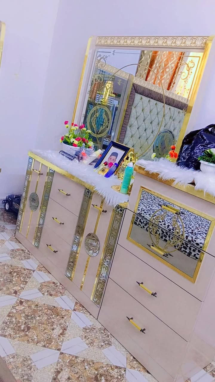 غرفة نوم تركية درجة اولى أخت جديدة السعر مليون و300 رقم الهاتف *********** العنوان الطارميه
