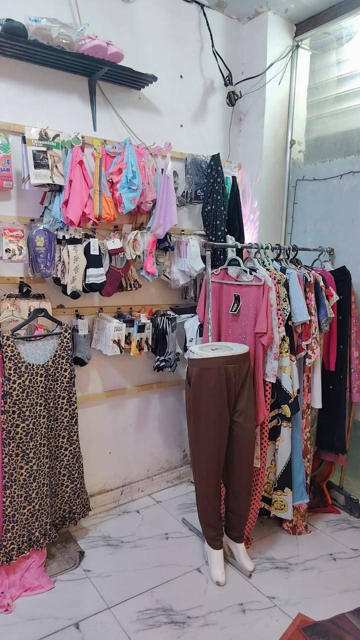 محل جاهز • كوزمتك كامل • ايجار رخيص
