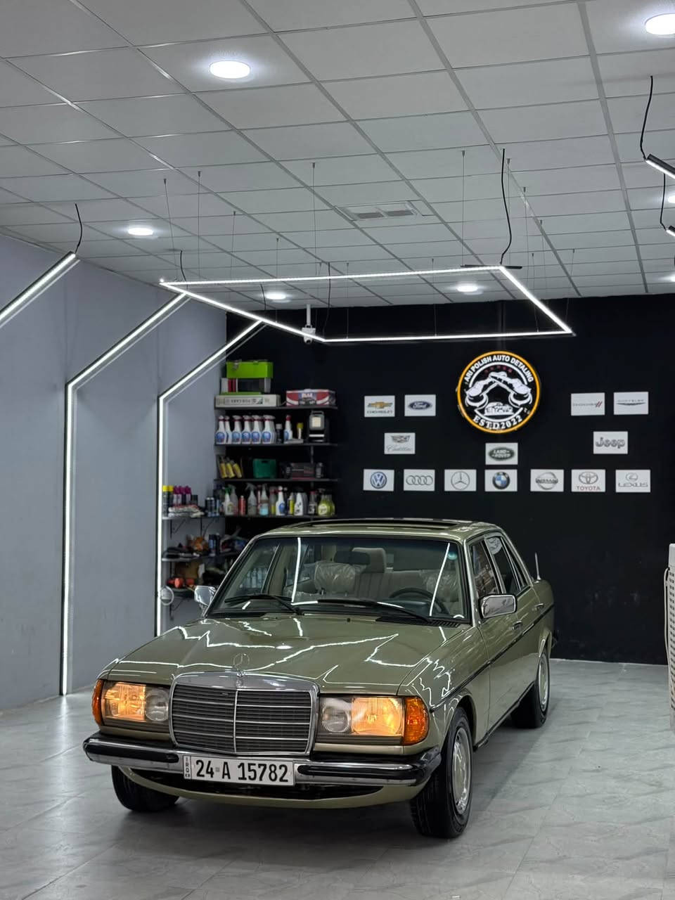 کلاسیک مودیل ۱۹۸۲ محرک بطە صبوغ عام
***********
السعر 7300$
