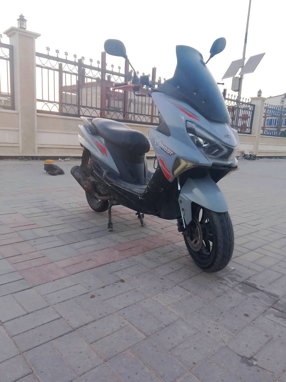 سلام عليكم دراجه للبيع دراجه نضيفه شغاله كلشي ما بيه كهربائياته كله شغاله دراجه شلعه وسرعه مكاني سماوه سعره 225 وبيه مجال***********

نص مكتوب في الصور:
- بيس
