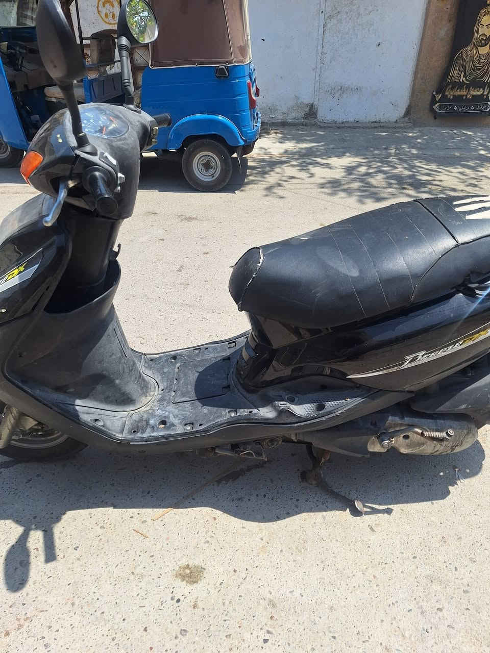 دراجه فريز للبيع كلشي ما بيهه سعرها 600 بيهه مجال
***********
