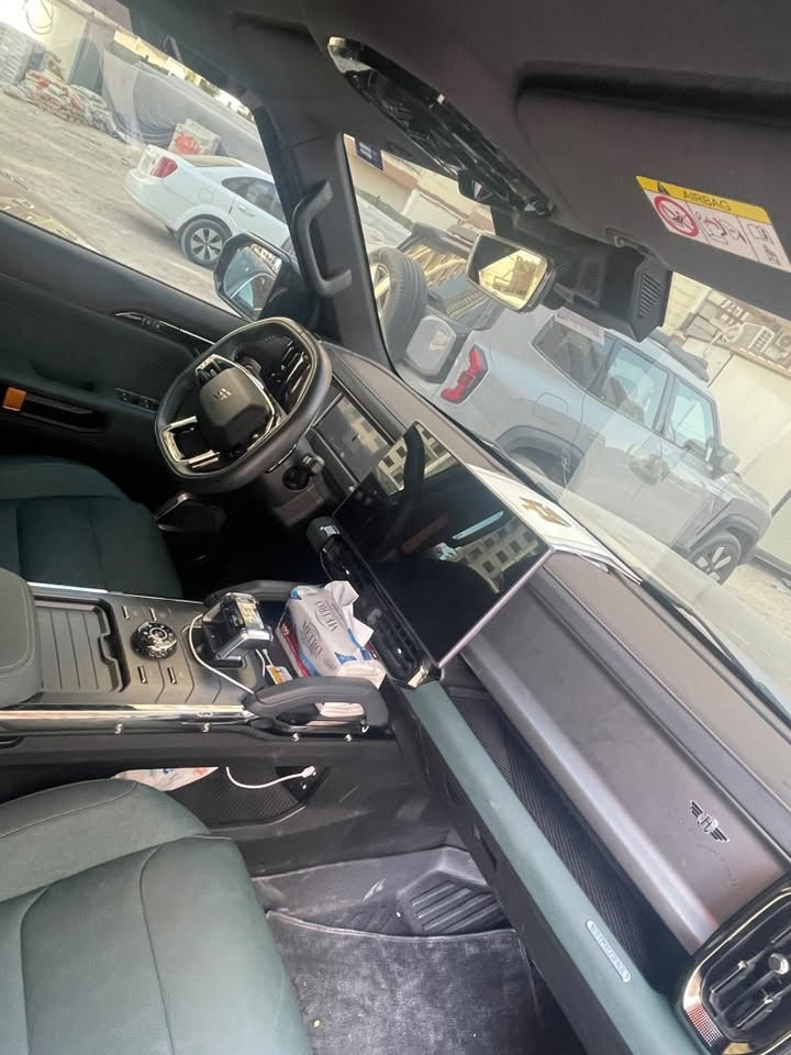 جيتور T2
موديل ٢٠٢٥
فئة لگجري بلاس اعلى فئة
مغلفة ppf مات
ماشية ٣٥ الف كيلو
سيارة جديدة وبدون اي ملاحضات

لمعرفة السعر التواصل واتس اب

***********
