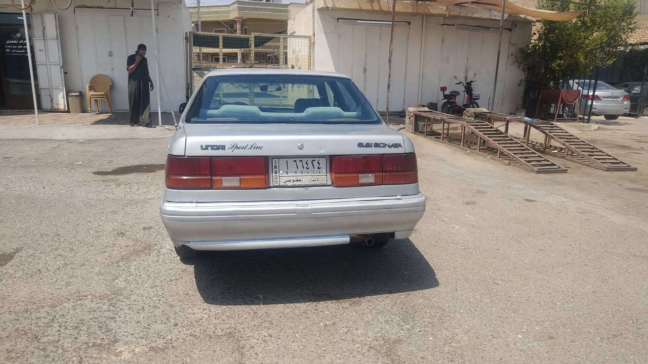 سلام عليكم سوناته ون موديل 1994 جاهزه من كلشي كير عادي كير ومحرك مال سوناته تو كير محر عل فحص صدر جديد خياس ولا قطره سياره مصبوغه جماليه  بدون اي ضربه عل بلاد  ترايك وين مايعجبك تحويل مباشر بسم صديقي تبريد فقط كمبريسر نقص سياره احله من الصور السعر بلاش 22 وبي مجال قليل العنوان انبار قضاء هيت رقم تلفون ***********
