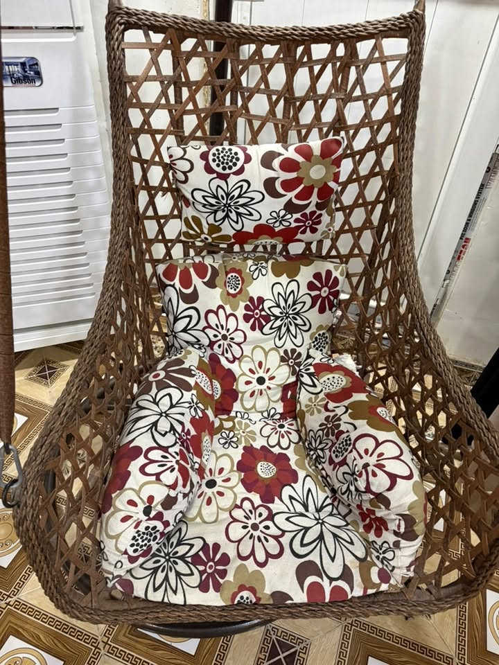 مرجوحة منزلية جديدة استخدام قليل كلش
تتحمل وزن لحد 120 كيلو
السعر 160 وبيها مجال
للتواصل ***********
@الجميع

