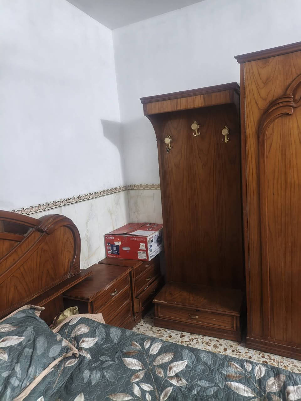 غرفه 8 قطع خت الجديد نضافه 95 صاج بطن و خارج السعر 800 وبيه مجال مكان مدينه الصدر ***********
