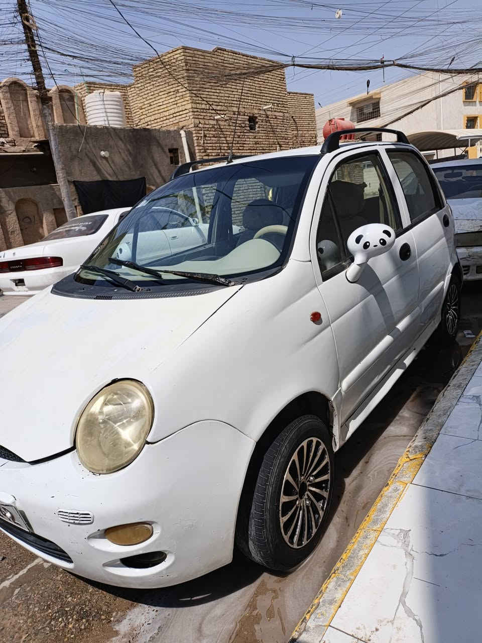 سيارة نوع كيو كيو موديل ٢٠١٣ ماشية ١٨٠ كم سيارة جاهزة ويل كب مصابيح زنن سعرها ٢٥ ورقة وبيها مجال العنوان ناصرية -حي  اريدو موبايل ***********
