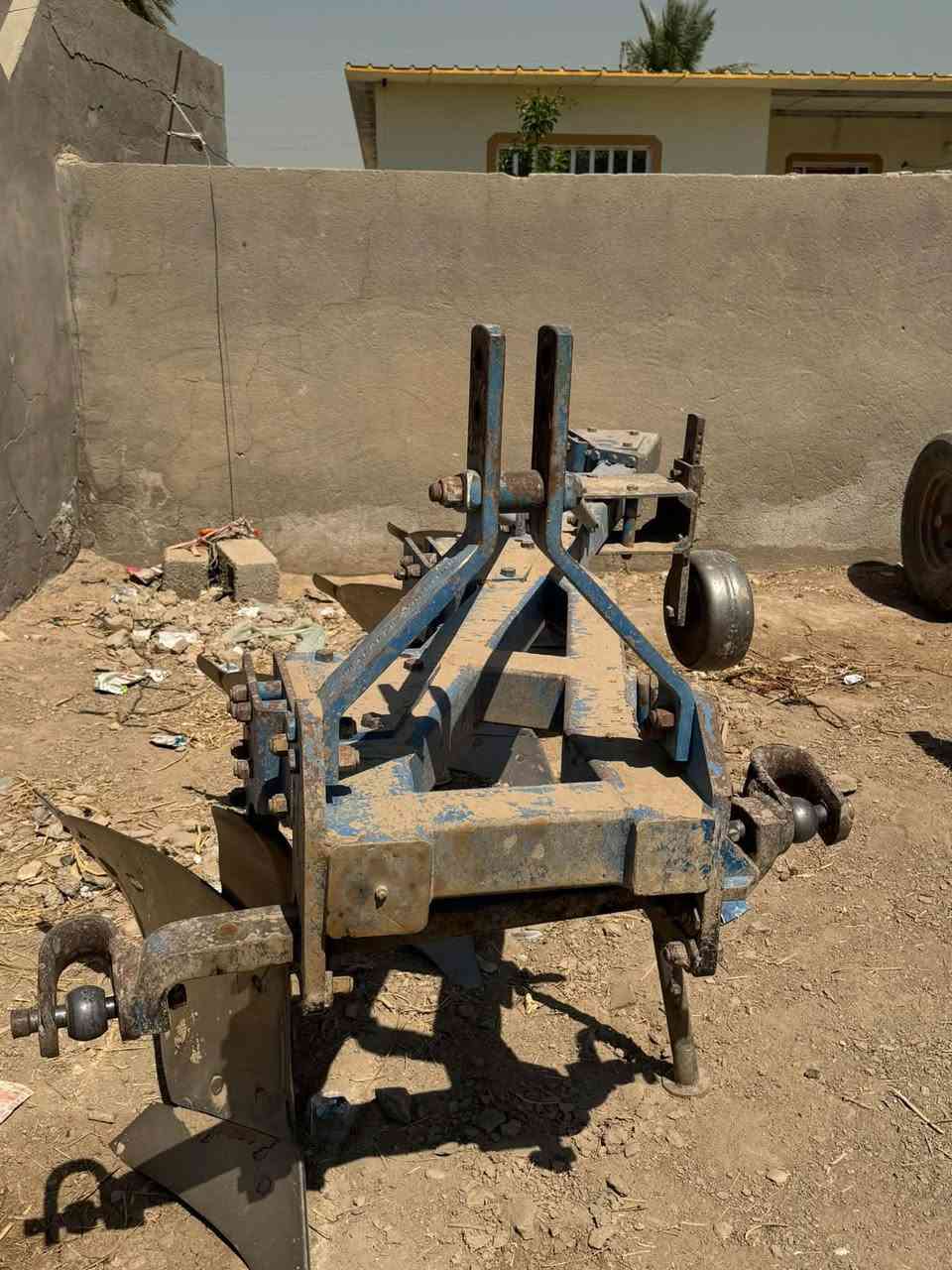 السلام عليكم
فدان رباعي ١٦ للبيع نضيف 
لاستفسار الاتصال على الرقم ***********
