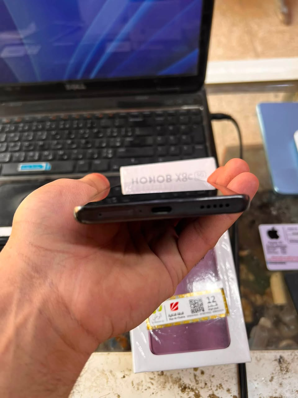 جهاز honor x9c ذاكرة 256 العشوائية 8 مع جميع الملحقات الجهاز نظيف سعره 300ر رقمي ***********
