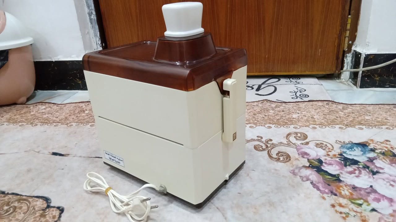 سلام 👋 عليكم 
للبيع معصاره ناشينال اصلي ياباني استيراد المنشأه العام العراقية نضافه عالية جدآ جداً ع وضع شركه ليرغب بل شراء يراسل الصفحة خاص فقط او تصال 
***********

