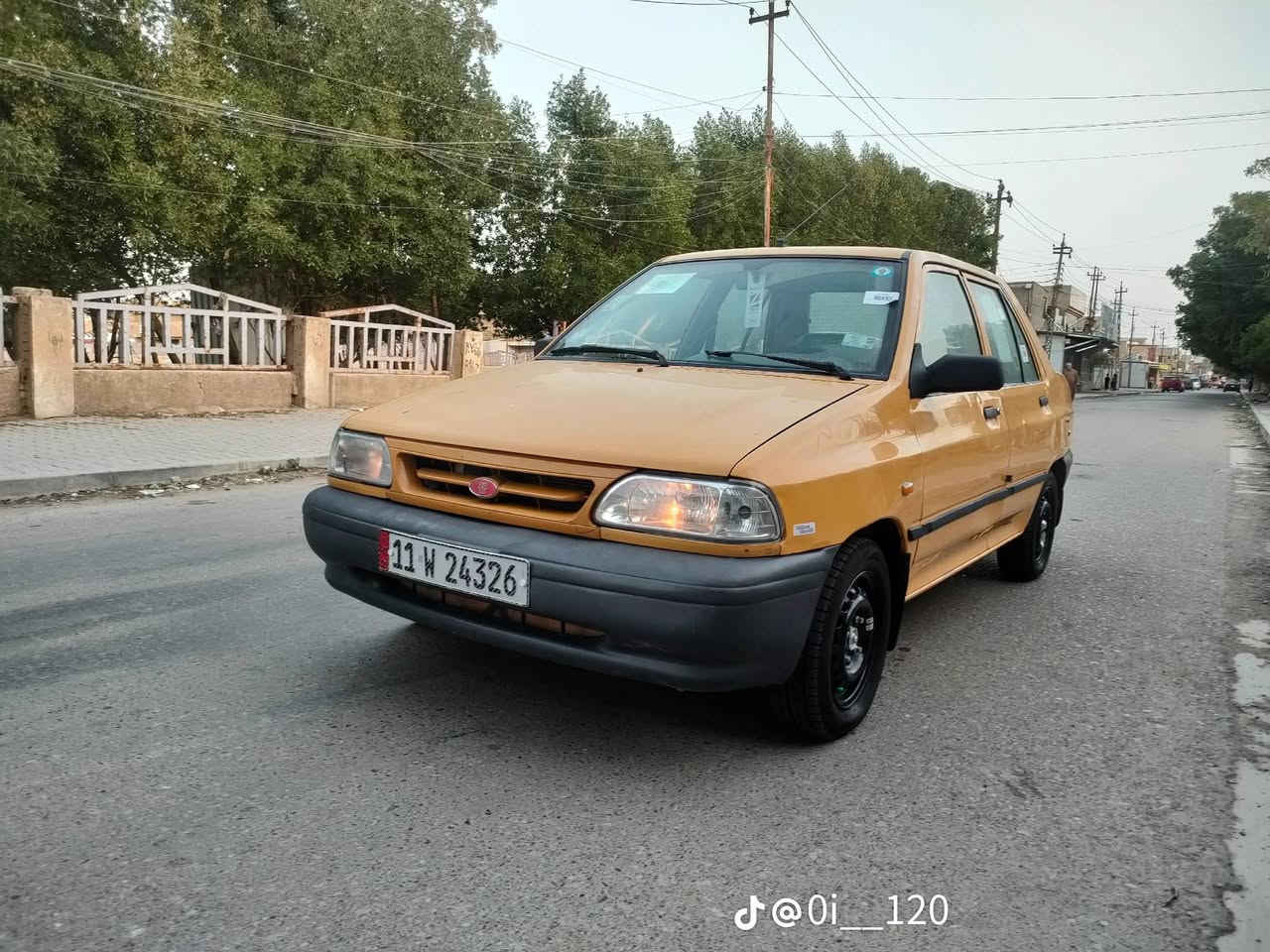 السلام عليكم شباب اليوم عندي سياره سايبه للبيع سياره بيها بنين وباب مبدلات باقه سياره كفاله عامه سياره 2015 سعر 17 ورقه مال واحد محتاج عنده عمليه الرقم‏‪***********‬‏
