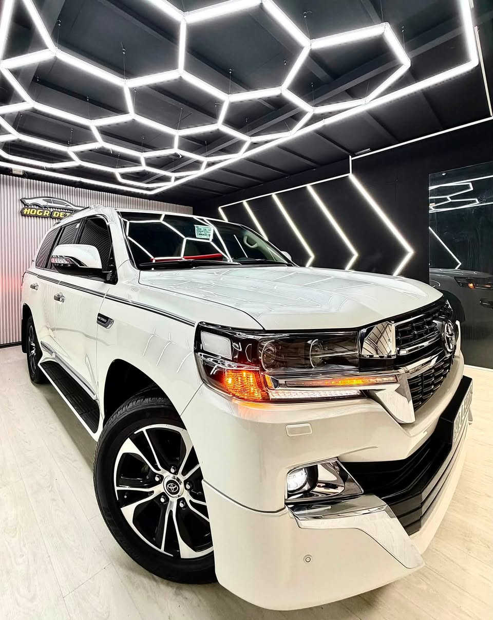 Toyota land crusir . 2021 . V8 . 38,km

Grand turing + SAS 🪬

اخت زيرو بل كارتون بمعنا كليمه زيرو🪬
سياره بل كارتون احله من صوره..🔹

🔹تويتا لاند كروزر موديل {2021} SAS
🔹سياره شريكه ساز درجه اولا گراندتورينگ
🔹سياره مكفوله كفاله عامه من كلشي
🔹بدون صبغ + بدون بارد + بدون شخت
🔹بدون حالوب + بدون رمل + بدون رصعه
🔹بدون حسوه + بدون حتا دعاميان شرط

🔹 سياره محرك بشرت ما مفتوح زيره 
🔹سياره {8 سلندر } { 4,600} 
🔹ماشيه{38,000} الف كيلو شرط
🔹{ 4 تاير و ويل بيلادي دنلوب اصلي}
🔹سياره مواسفات ساز اصلي 
🔹{3 شاشات بيلادي + غراضات موجود
🔹{ كتلوكات + عرضيات + 2 بصمه 
🔹{ هيدفونات + سيرڤسات كامل 

🔹مواصفات سياره 
🔹{شاشه كبير + كاميرات + حاسات}
🔹{3 شاشات + فتحه سقف + جلد.}
🔹{كشن كهرباء + شحن موبيلا + ..}
🔹{8 ارباگ + تبريد مركزي +باب جك}
🔹{بصمه تشغيل عن بعد +سلاجه..}
🔹{ليد زينون + تحكمات ستيرن ..}
🔹{دبل فوليوم + فور ويل+هوك}

🔹{سياره سنويه بسمي مباشر حول} 
🔹{تحويل مباشر حول بسمي}
🔹{ سياره رقم اربيل دولي }
🔹{ مكان سياره سليمانيه}
🔹{رقم / ***********}
🔹{سعر سياره / 560$}

