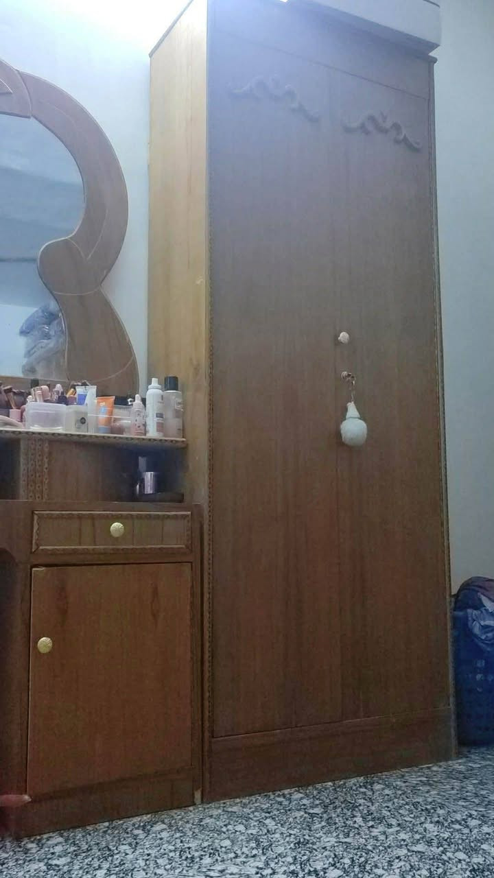 غرفه جديدة ستعمال قليل اريدهة بست ميه وخمسين قفلهة ست ميه لامكان دوانيه دغارة يم معمل طابوك ‏‪***********‬‏
