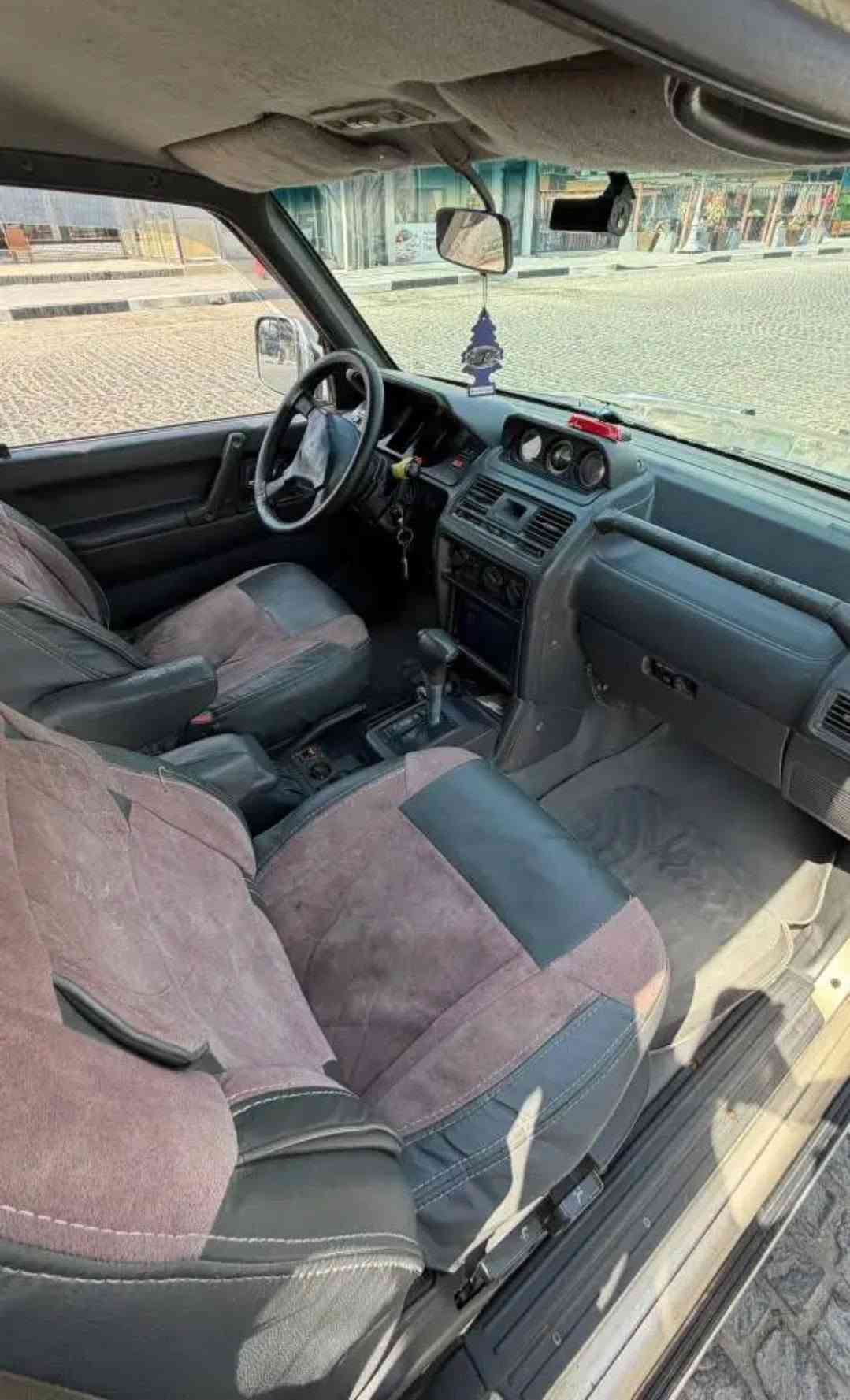 سياره باجيرو مديل 92  محور VVt 3000سنويه  لحد 2029  كهربائيات كلهه شغاله تبريد كمبريسر وكف قبل سبوعين  تخم تاير جديد   كير ومكينه مكفول سياره نظيفه شوف العين مكاني البصره  رقمي *********** واتساب واتصال
سعرر 47 البصرة, العراق
