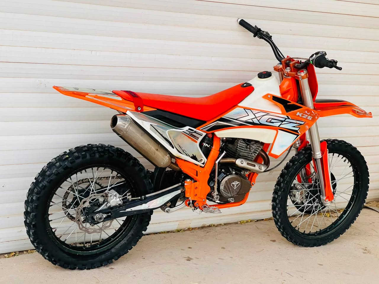 سلاو براياني ئةزيز
ئةم k26 بؤ فرؤشتن 

يان گؤرينةوة بة (rmz_kews_ktm_crx350)  

مؤديل ٢٠٢٤

مةكينة ٢٥٠ 

٤ وةلف

٥ گير 

بؤ عةيب مةپرسن

برغوو بة برغووي بةشةرت 

 نمونةي جواني و قوةت 

سعري ١٠ گةلا و نيوو ) 

رجائةن مةعامةلة قفل ناكةم موشتةريت وةرة سةيريكة و مةعامةلة دةكةين  

بةپيي توانا خاترت دةگرم

 شوينم نزيك كةلار

***********

***********
