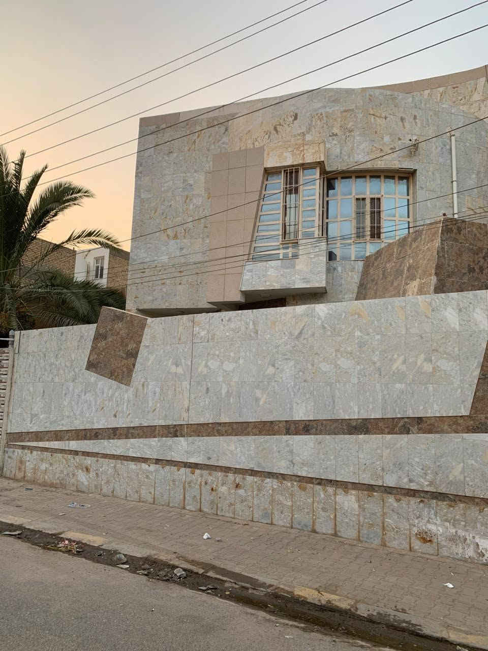 🏡 للبيع دار سكنية مميزة في النجف الأشرف 🏡

📍 الموقع:  حي المهندسين – بالقرب من شارع الجنة
📐 المساحة: 300 متر مربع

✨ موقع مميز جداً ومناسب للسكن العائلي، بمنطقة مرغوبة وقريبة من الخدمات والمناطق الحيوية.

🔑 فرصة ممتازة للسكن أو الاستثمار.

💰 السعر: يحدد عند التواصل
📞 للاستفسار : [رقم الهاتف ***********]

الجادين فقط، مع التقدير 🌹
