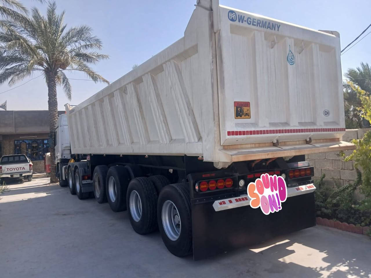 اللبيع موديل ٨رقم واسط كامره حساس رتايدر خمسه عرجه نمر ١٢ تخم تاير مربوطه اربع محاور ***********
