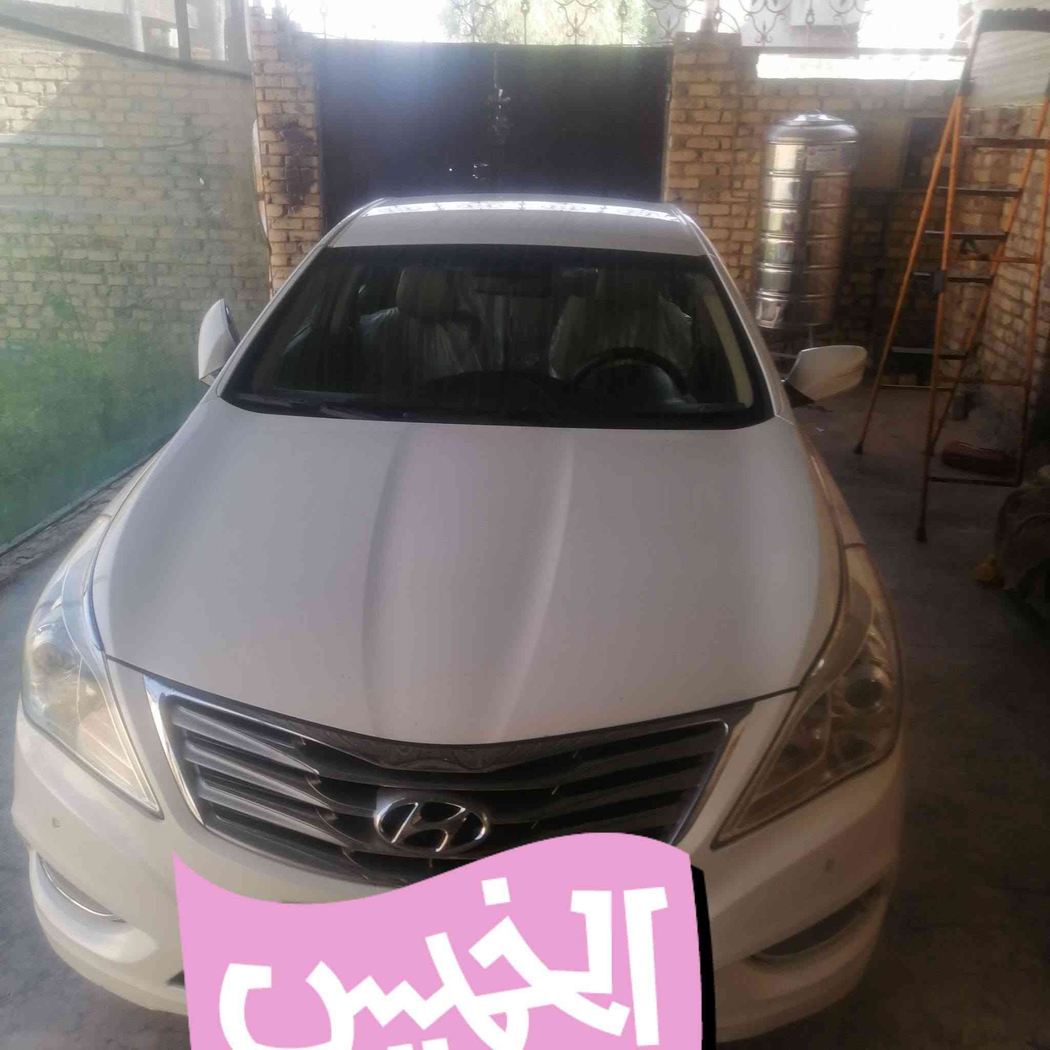السلام عليكم ازيرا 2013 خليجيه كفاله من صبغ وفتح وتبديل مكينه سته 3000 مكينه مامفتوحه وكير مامفتوح   ماشيه 110 داخل عسلي كشنات تدفئى جلد ٣بردات خلفيه قطعتين تبريد اناره LED ترحيب ثلاجه حساس امامي خلفي لايت زنون تخم تاير جديد حداديه جديد فول تحكمات كشنات كهربائيه السياره فول من عدا بصمه وبانوراما السعر 125 مكان السياره ديوانيه للاستفسار اكثر ***********

نص مكتوب في الصور:
- الخميس