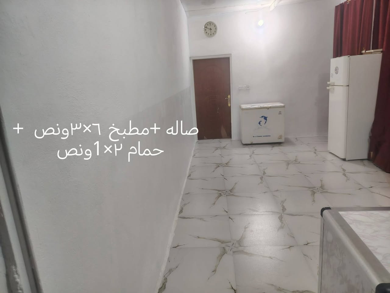 مشتمل ١١٠متر شارع المطار خلف حسينيه عبد العظيم من يم نزلة اهل المخضر شارع بيت ابو سلام الشجيري طرمه وصحيات خارجيه ستقبال ومدخل ثاني عل صاله وحمام وترك جانب الصاله والغرفه البيت كوله مطبك بورسلين سقف البيت سندويش   والبيت نضيف وماناقصه شي   سعره مناسب اني عارضه ب٣٨ مليون ***********
